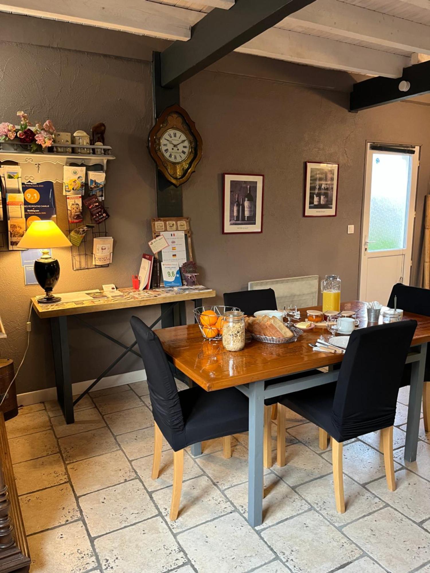 Chambres Et Gite Peyroutas "Amelie" A Vignonet St Emilion Exterior foto